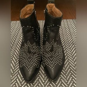 Dolce Vita Uma Black Studded Ankle Booties Aize 7